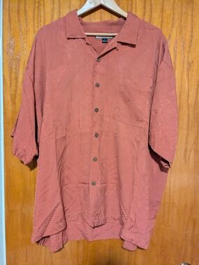 Tommy Bahama 100 % Silk Short Sleeve Button Up XXL